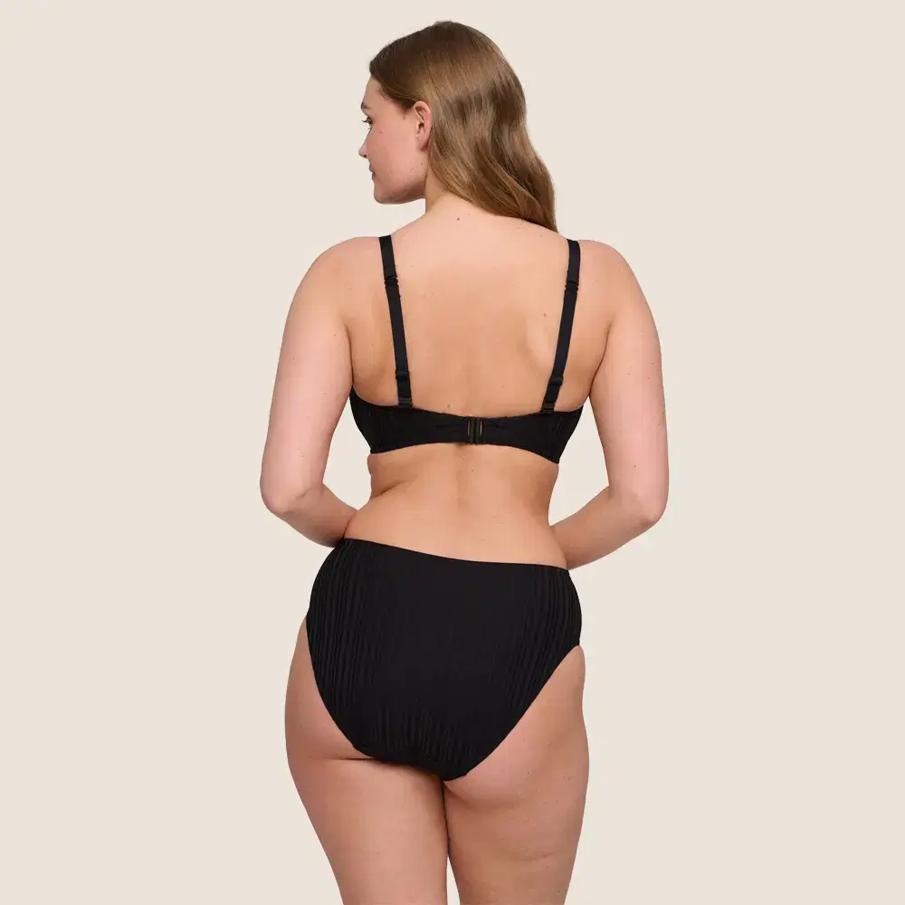 Kiruna Hög bikinitrosa